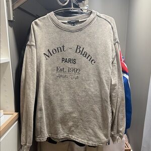 Mont-Blanc Paris Sweatshirt (forever 21) oversized